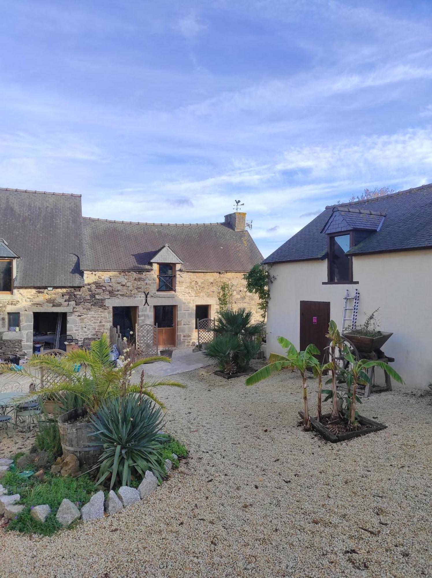 La Ville Es Riez Chambre D'Hotes Corseul Esterno foto
